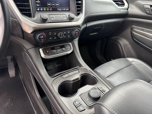 Used 2023 GMC Acadia SLT FWD image 25