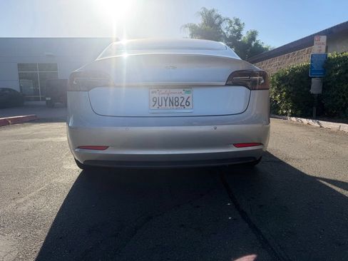 Used 2018 Tesla Model 3 Long Range RWD image 13