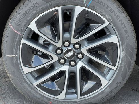 New 2026 Cadillac Optiq Sport 1 w/ LPO, Floor Liner Package AWD/4WD image 7