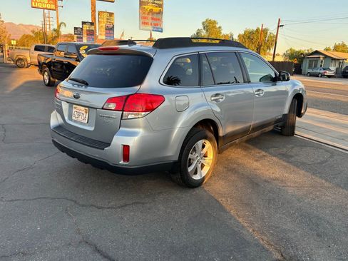 Used 2013 Subaru Outback 2.5i Limited w/ Popular Pkg 3 image 8