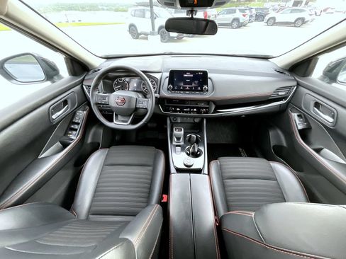 Certified 2025 Nissan Rogue SV AWD/4WD image 15