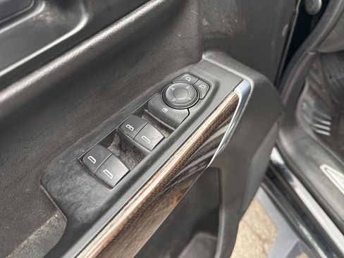 Used 2022 Chevrolet Silverado 1500 LT Trail Boss image 17