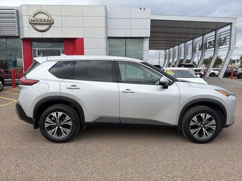 Certified 2021 Nissan Rogue SV image 5