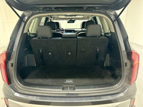 Certified 2023 Kia Telluride S w/ S Sunroof Package image 24