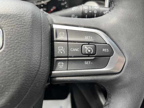 Used 2023 Jeep Compass Limited AWD/4WD image 21