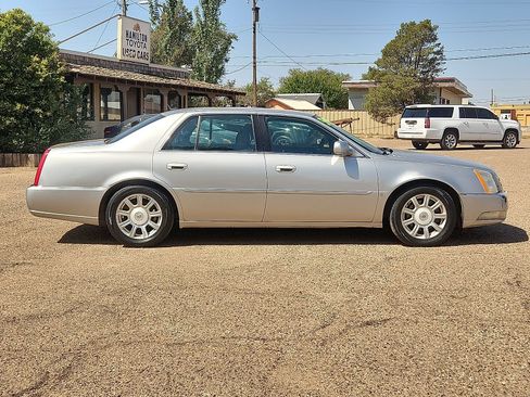 Used 2008 Cadillac DTS FWD image 5