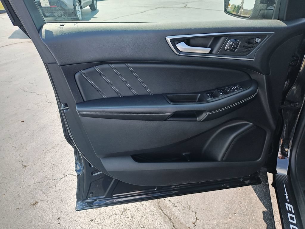 Used 2020 Ford Edge ST w/ Cold Weather Package AWD/4WD image 12