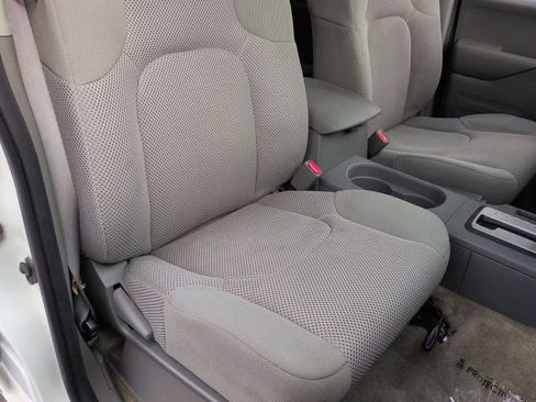 Used 2018 Nissan Frontier SV image 23