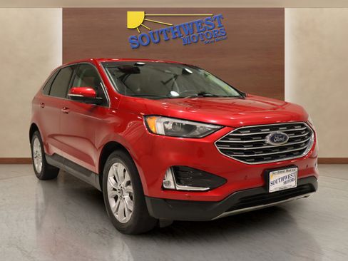 Used 2022 Ford Edge Titanium image 5