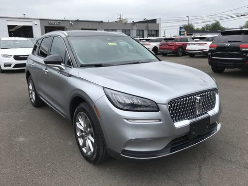 Used 2022 Lincoln Corsair AWD w/ Premium Package image 4