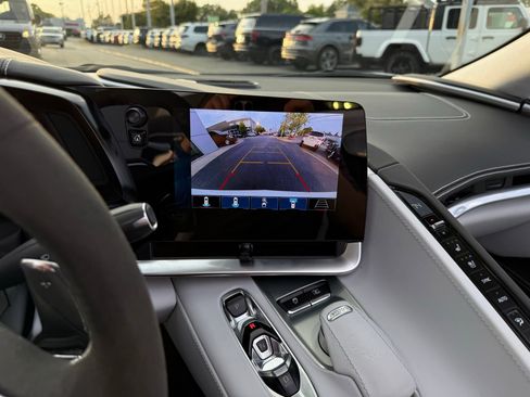 Used 2024 Chevrolet Corvette Stingray Premium Conv w/ Z51 Performance Package image 27