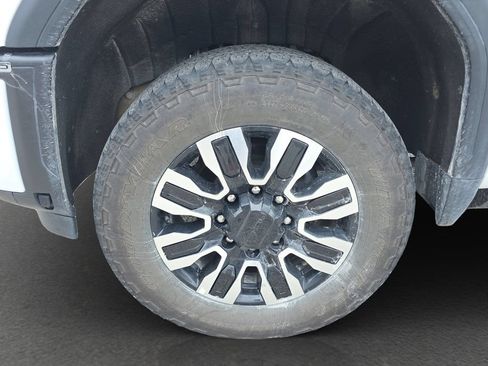 Used 2025 GMC Sierra 2500 Denali Ultimate w/ Max Trailering Package AWD/4WD image 4
