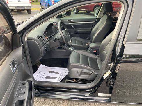 Used 2010 Volkswagen Jetta Limited Edition image 9