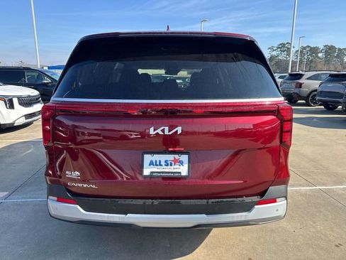 New 2026 Kia Carnival FWD image 8