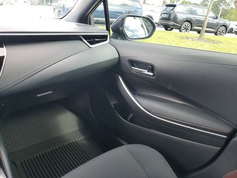 Used 2024 Toyota Corolla SE image 9
