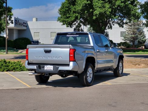 Used 2026 Toyota Tacoma SR5 AWD/4WD image 9
