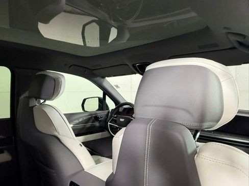 New 2026 Cadillac Escalade IQ Luxury 1 image 32