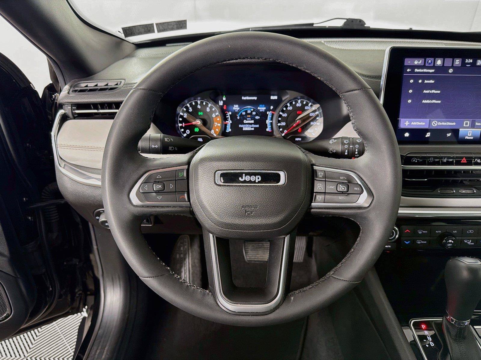 Used 2023 Jeep Compass Limited w/ Elite Group AWD/4WD image 3