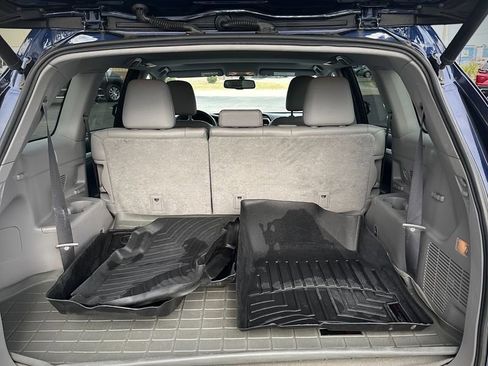 Used 2016 Toyota Highlander XLE image 6