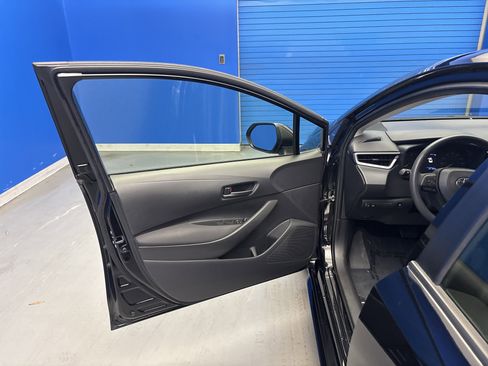 Used 2024 Toyota Corolla LE image 9