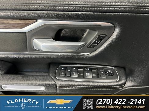 Used 2019 RAM 1500 Laramie AWD/4WD image 21