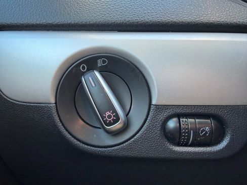 Used 2013 Volkswagen Jetta SE image 28