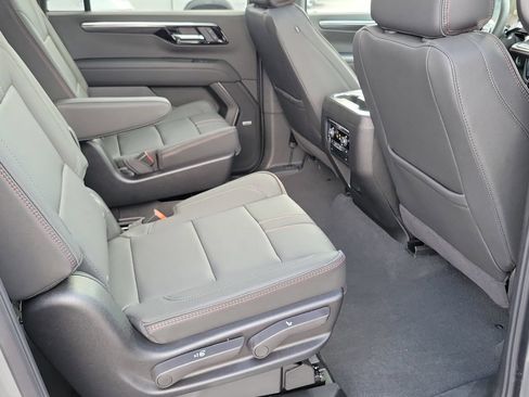 Used 2026 Chevrolet Suburban RST w/ Comfort Package AWD/4WD image 19