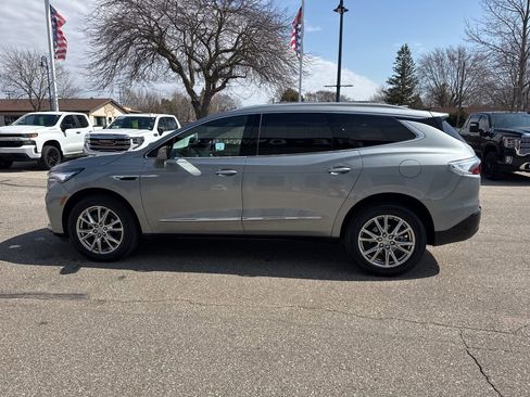 Certified 2024 Buick Enclave Essence w/ Experience Buick Package image 8