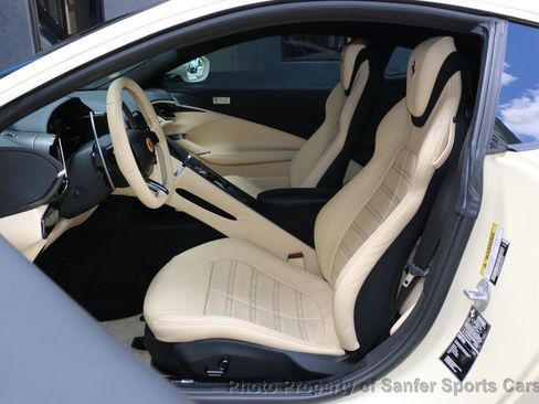 Used 2022 Ferrari Roma image 25
