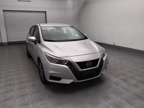 Used 2021 Nissan Versa SV FWD image 14