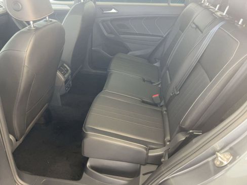 Used 2023 Volkswagen Tiguan SE R-Line image 15