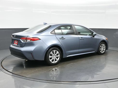 Used 2024 Toyota Corolla LE FWD image 6