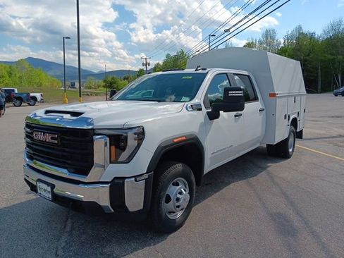 New 2025 GMC Sierra 3500 Pro w/ Convenience Package AWD/4WD image 3