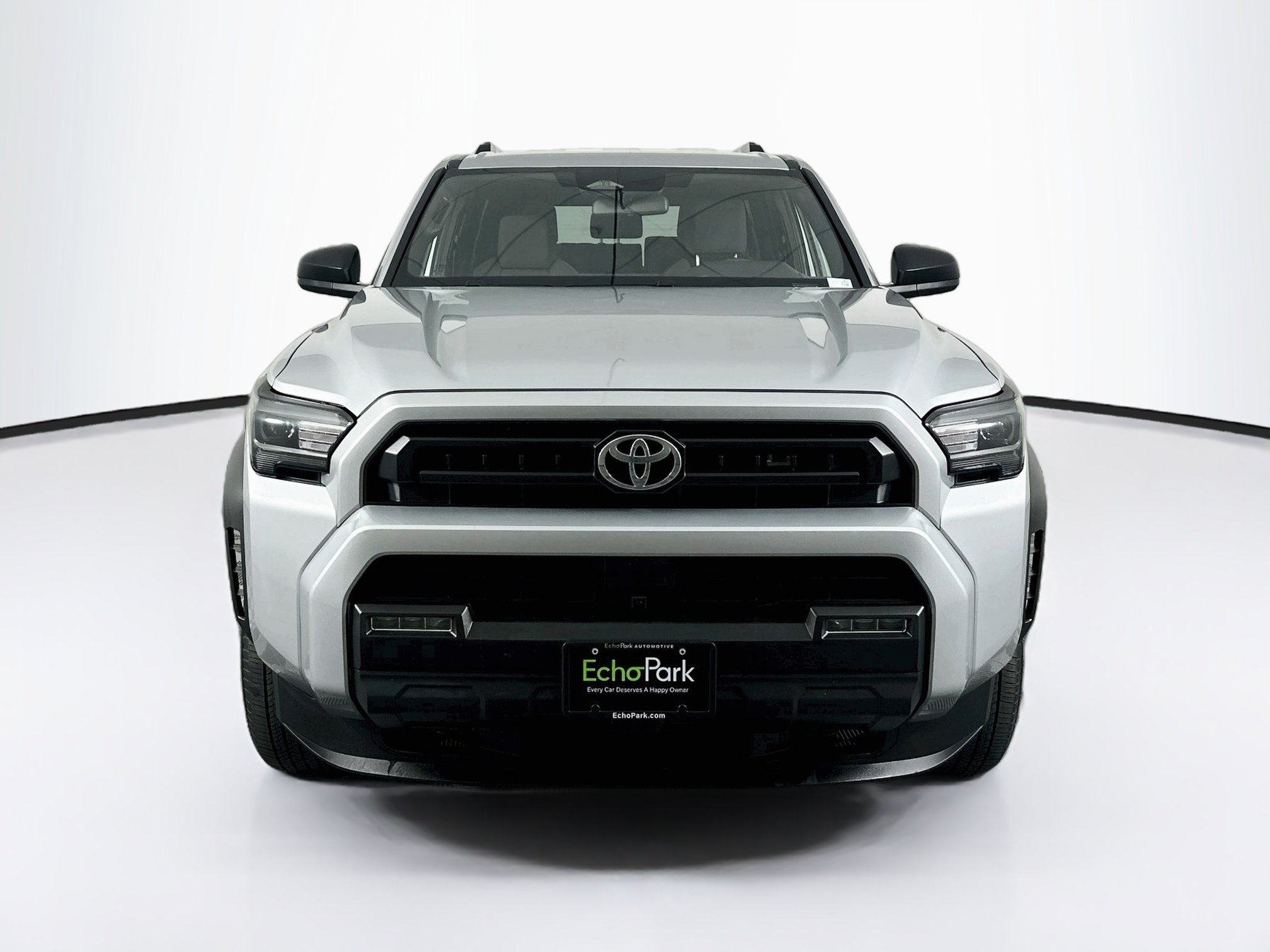 Used 2025 Toyota 4Runner SR5 AWD/4WD image 2