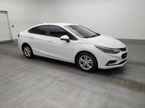 Used 2018 Chevrolet Cruze LT image 11