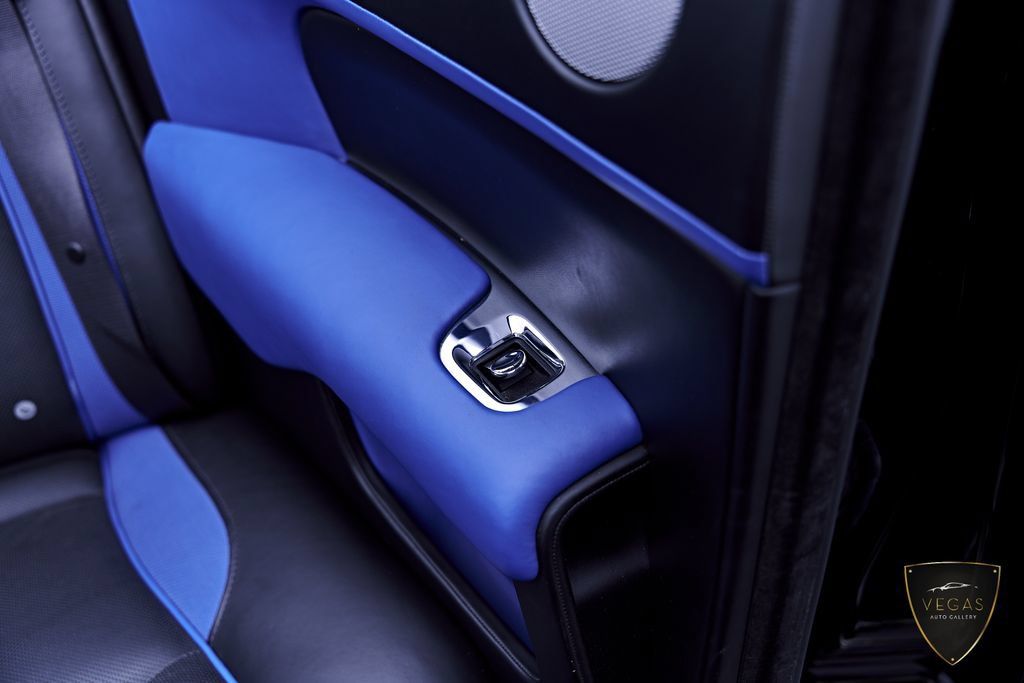 Used 2019 Rolls-Royce Dawn RWD image 57