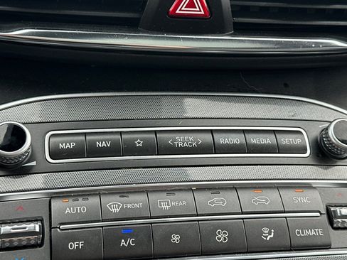 Used 2023 Hyundai Santa Fe Calligraphy image 30