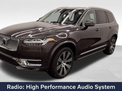 Used 2024 Volvo XC90 B5 Plus w/ Protection Package Premier image 3