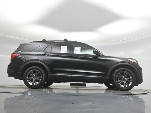 Certified 2023 Ford Explorer XLT w/ Equipment Group 202A image 53