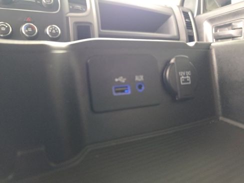 Used 2017 RAM 2500 Tradesman w/ Chrome Appearance Group image 25