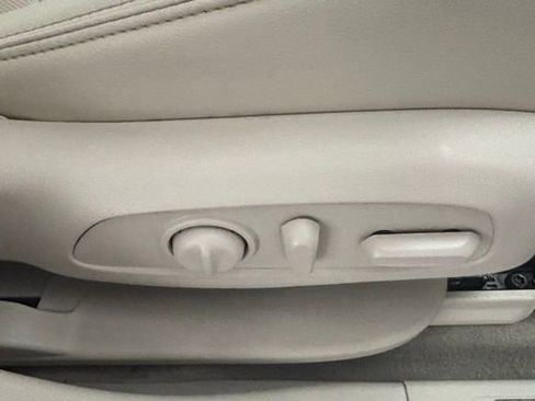 Used 2022 GMC Acadia Denali w/ Denali Ultimate Package image 25