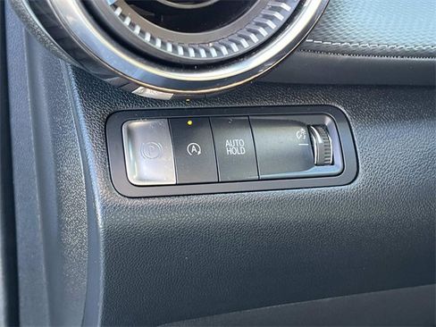 Used 2025 Chevrolet Equinox LT image 27