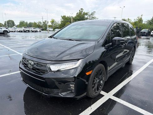 Used 2025 Honda Odyssey Sport-L image 2