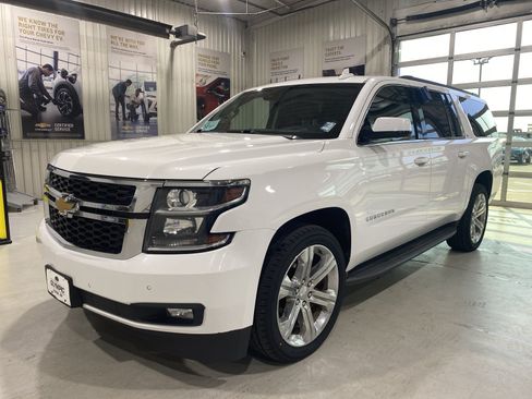 Used 2018 Chevrolet Suburban LT AWD/4WD image 3