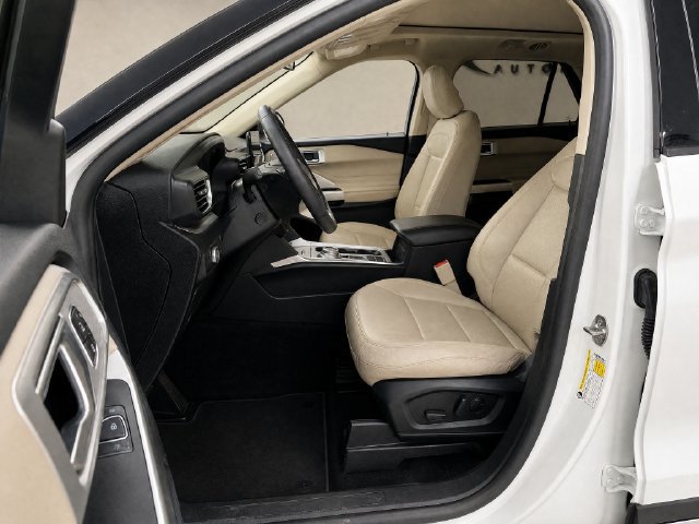 Used 2023 Ford Explorer Limited w/ Limited Technology Package RWD image 11
