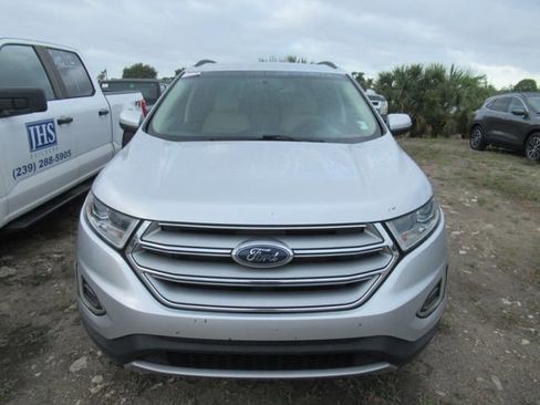 Used 2017 Ford Edge SEL w/ Equipment Group 201A FWD image 2