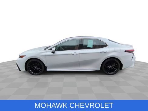 Used 2021 Toyota Camry XSE image 6