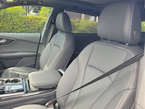 Certified 2025 Audi Q8 Premium Plus w/ Premium Plus Package AWD/4WD image 16