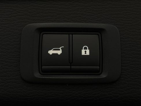 New 2025 Mitsubishi Outlander SE image 6