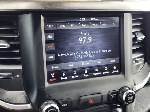 Used 2021 RAM 1500 Big Horn AWD/4WD image 19